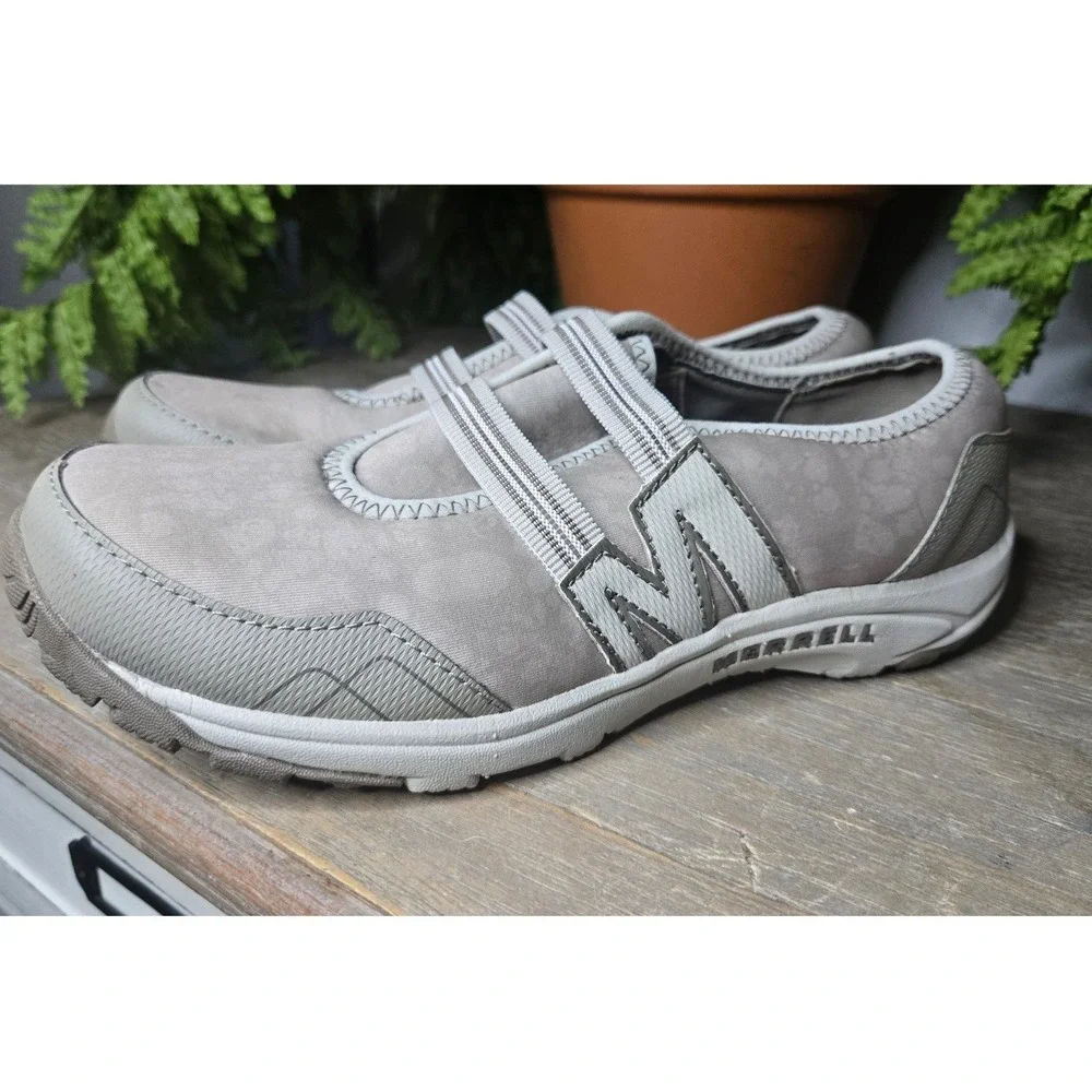 Merrell *ships next